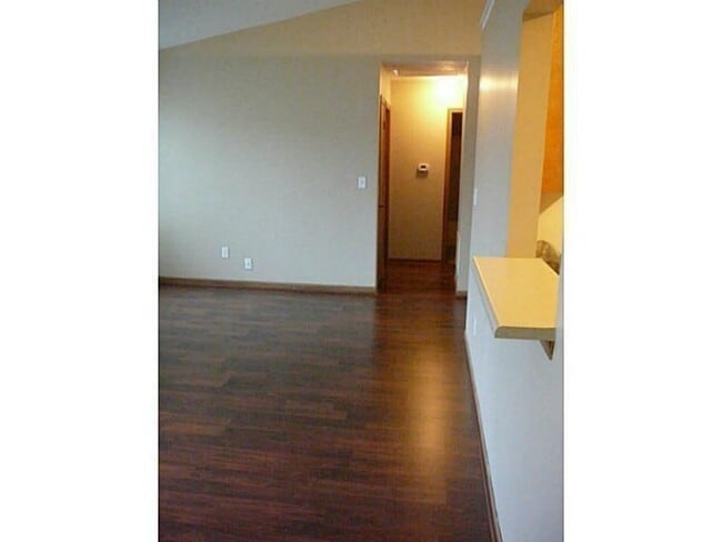 Building Photo - 6209 Pinnacle Blvd