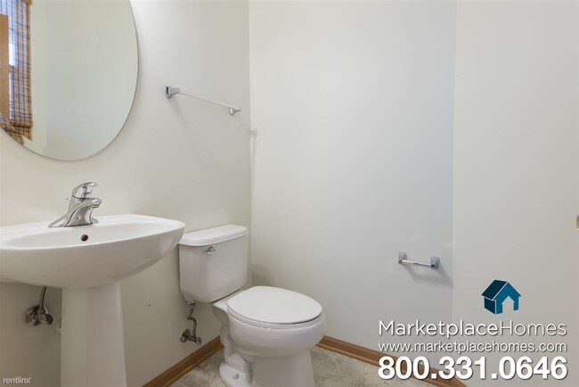 Building Photo - 2 br, 1.5 bath  - 1504 Cambria Dr Unit 2