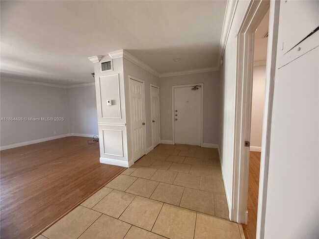 Foto del edificio - 2424 SE 17th St