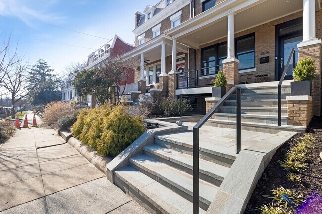 Foto del edificio - 4514 15th St NW