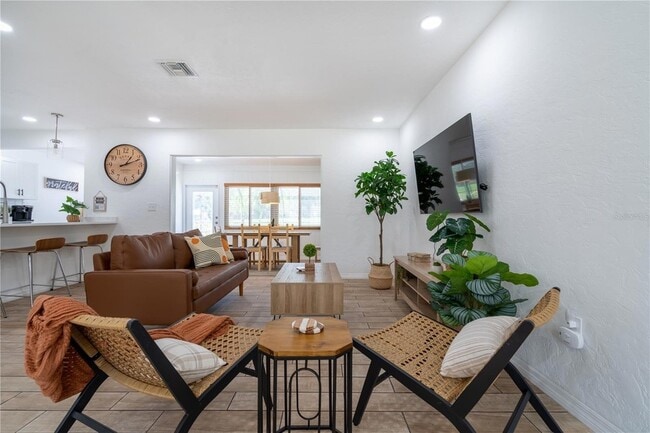 Foto del edificio - 7354 Biltmore Dr