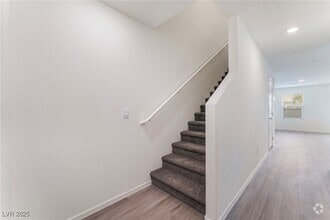 Building Photo - 2550 Petunia Garden Ave