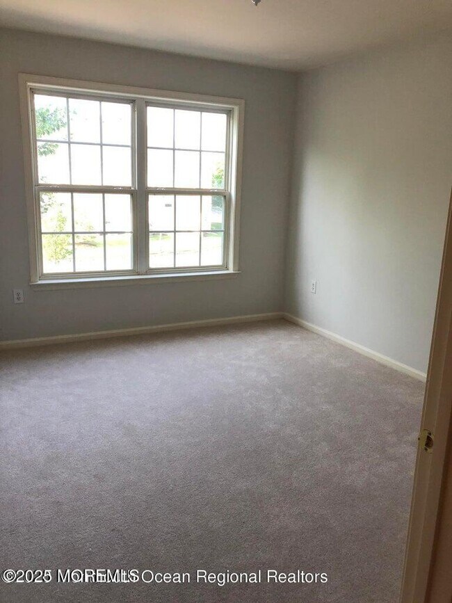 Foto del edificio - 163 Shinnecock Dr