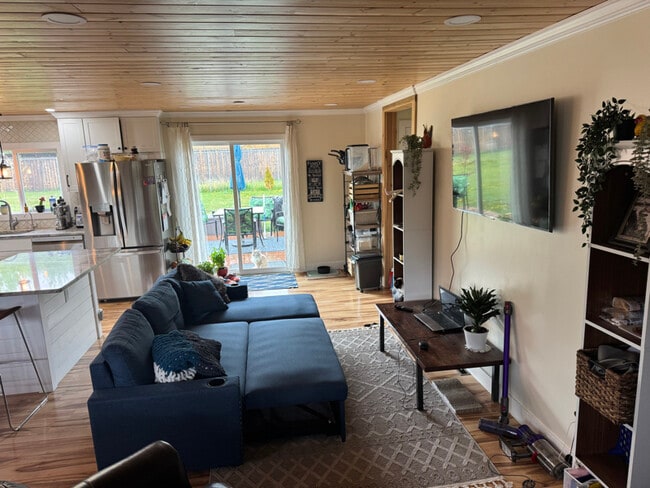 Photo - 913 N Baldwin St House