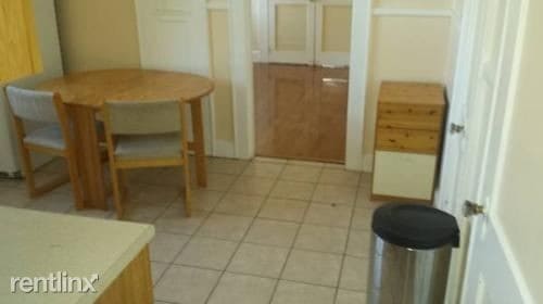 Building Photo - 2 br, 1 bath Apartment - Bay Ave 2 Unit 2