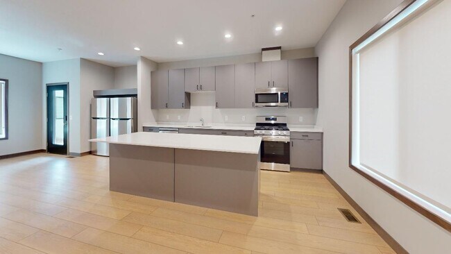 Building Photo - New Construction  10/11 Bed 4 Bath