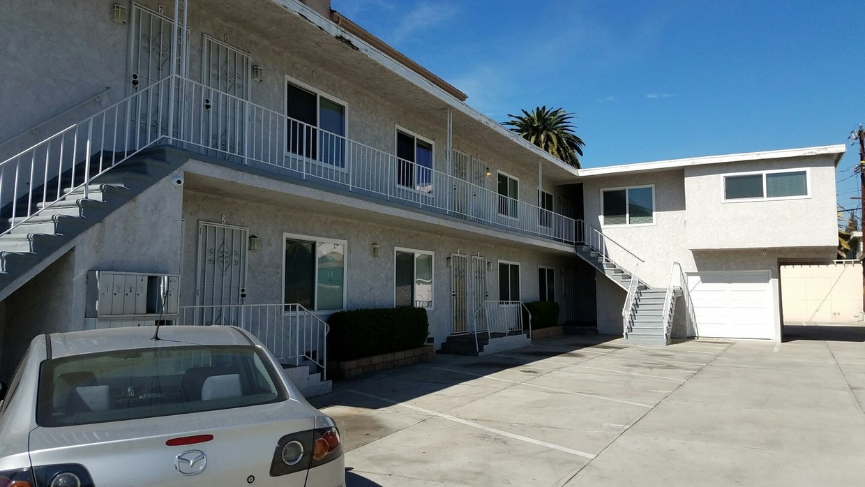 Foto del edificio - 3937 W Imperial Hwy