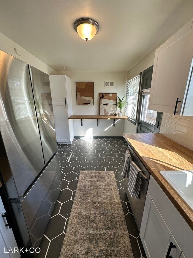 Building Photo - 1 br, 1 bath House - St. Vrain  - 422 N. H...