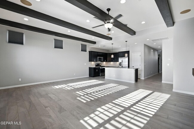 Building Photo - 221 Epsom Dr
