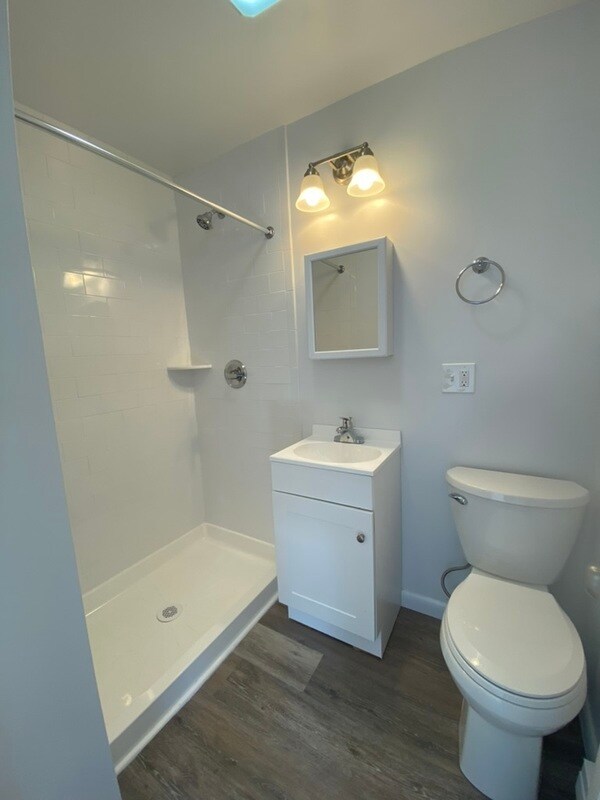 781 Neighborhood Rd, Lake Katrine, NY 12449 Condo for Rent in Lake