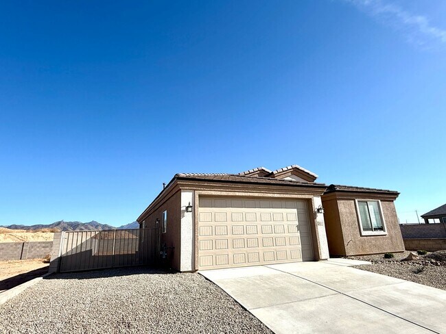Foto del edificio - Beautiful 2025 New Construction 3 Bedroom Home with RV Parking!
