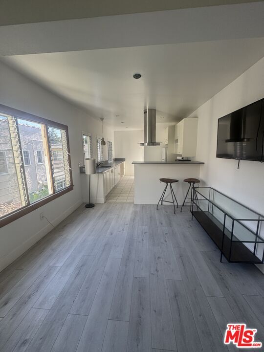 Foto del edificio - 245 N Swall Dr