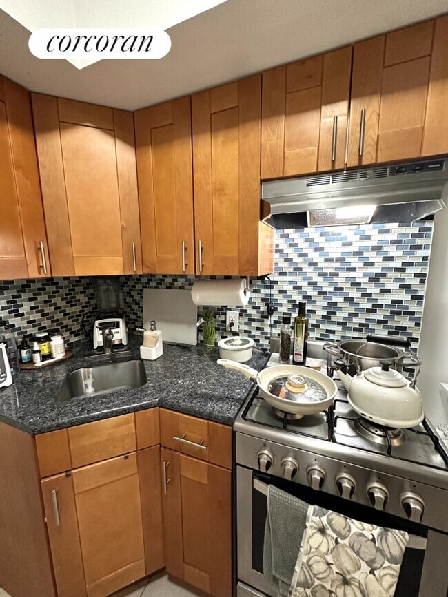 Building Photo - 359 W 53rd St