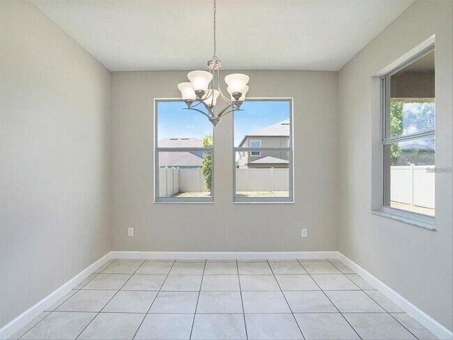 Building Photo - 10017 Ivory Dr