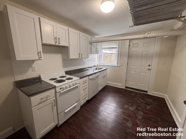 Building Photo - 7 Mt Hood Rd