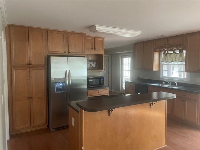 Foto del edificio - 227 Sandra Dr NW