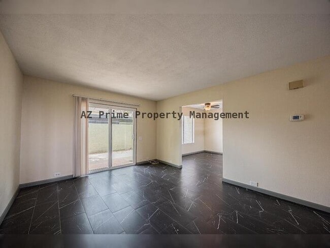 Building Photo - 4710 N 10th Pl