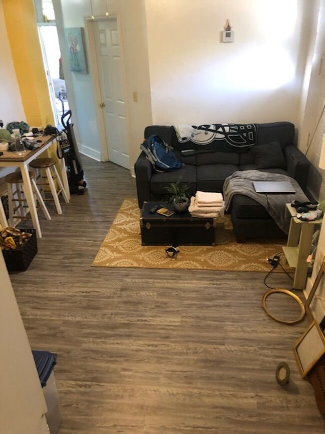 Foto del edificio - Spacious 2 bedroom duplex close to UGA!