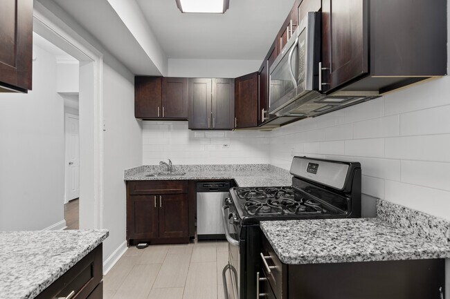 Foto del edificio - 1112 W Glenlake Ave