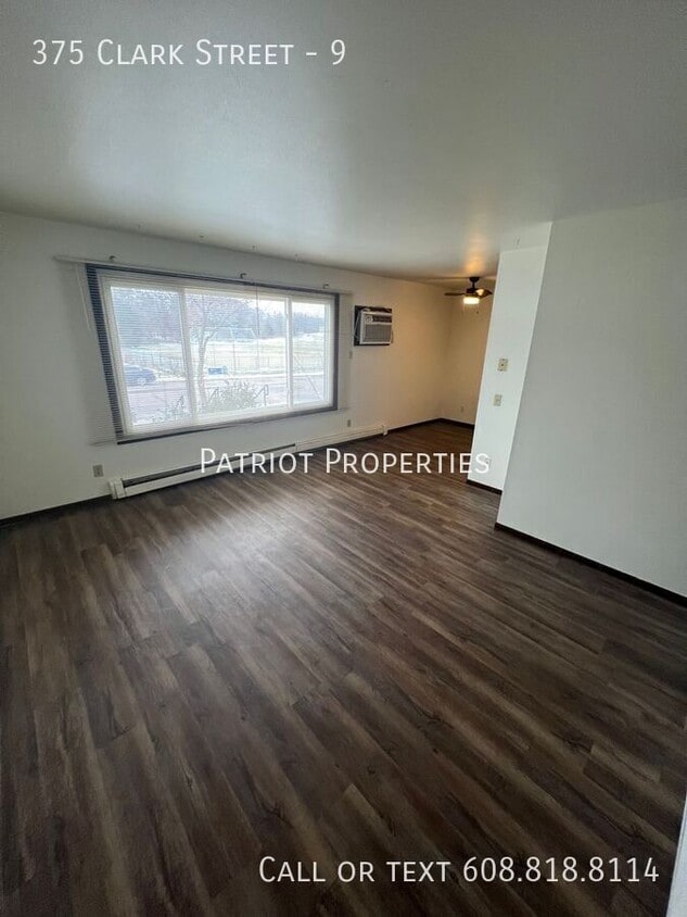 Primary Photo - 375 Clark St