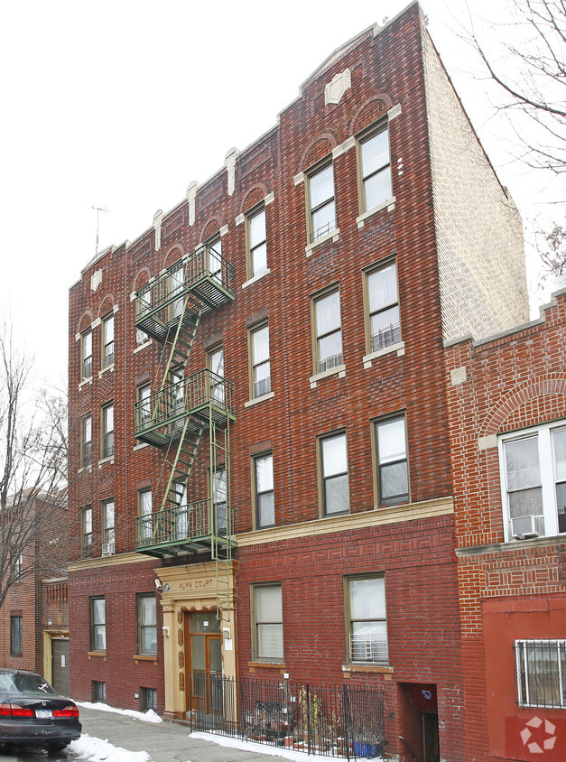 Foto principal - 555 E 5th St