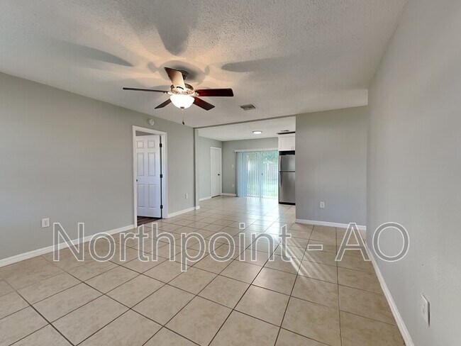 Building Photo - 3201 Delray Dr
