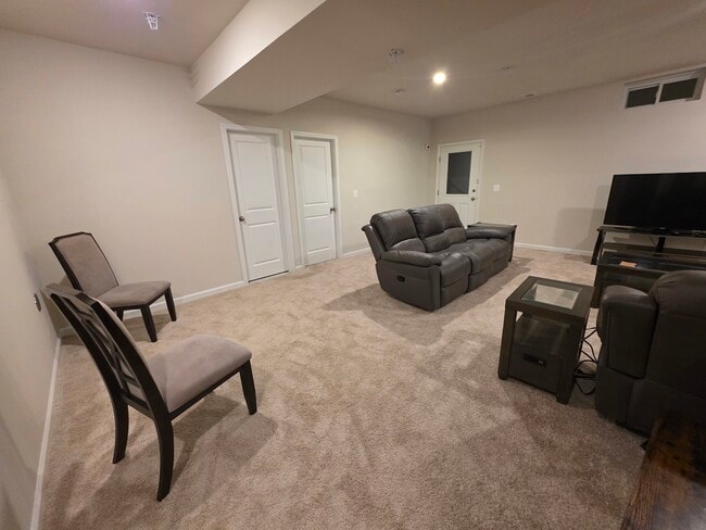 Building Photo - 9902 Obin Ln