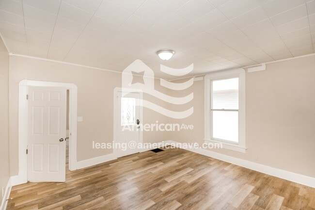 Building Photo - 1817 Delaware St