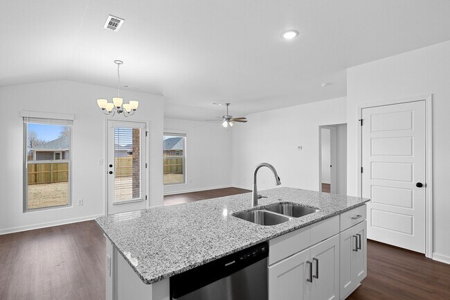 Foto del edificio - 4 Bedroom Home In Highfill, Arkansas, Near...