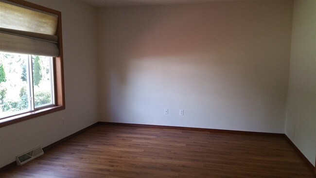 Building Photo - 603 Sunnybrook Dr