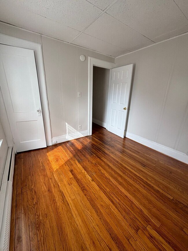 Foto del edificio - 128-130 Mildred Ave.