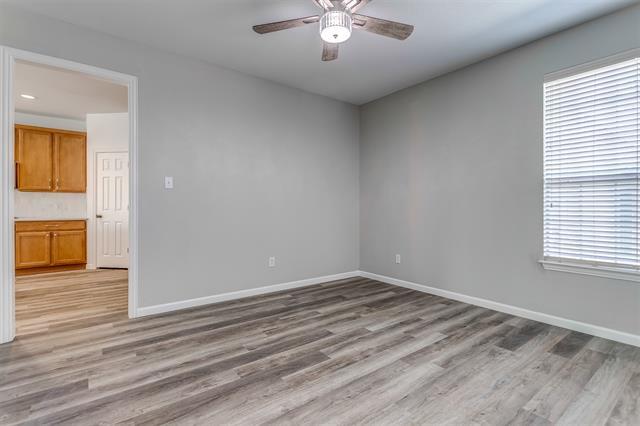 Foto del edificio - 817 Rushmore Dr