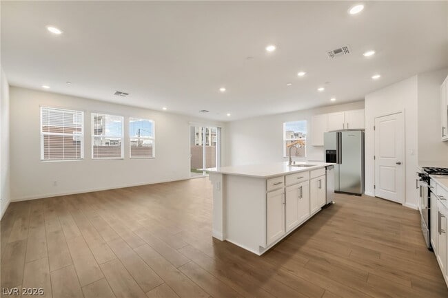 Foto del edificio - 3951 Riley Rose Ave