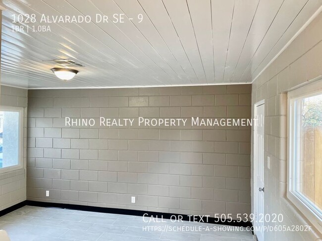 Building Photo - 1st Month Rent Free! Remodeled 1 Bedroom, ...