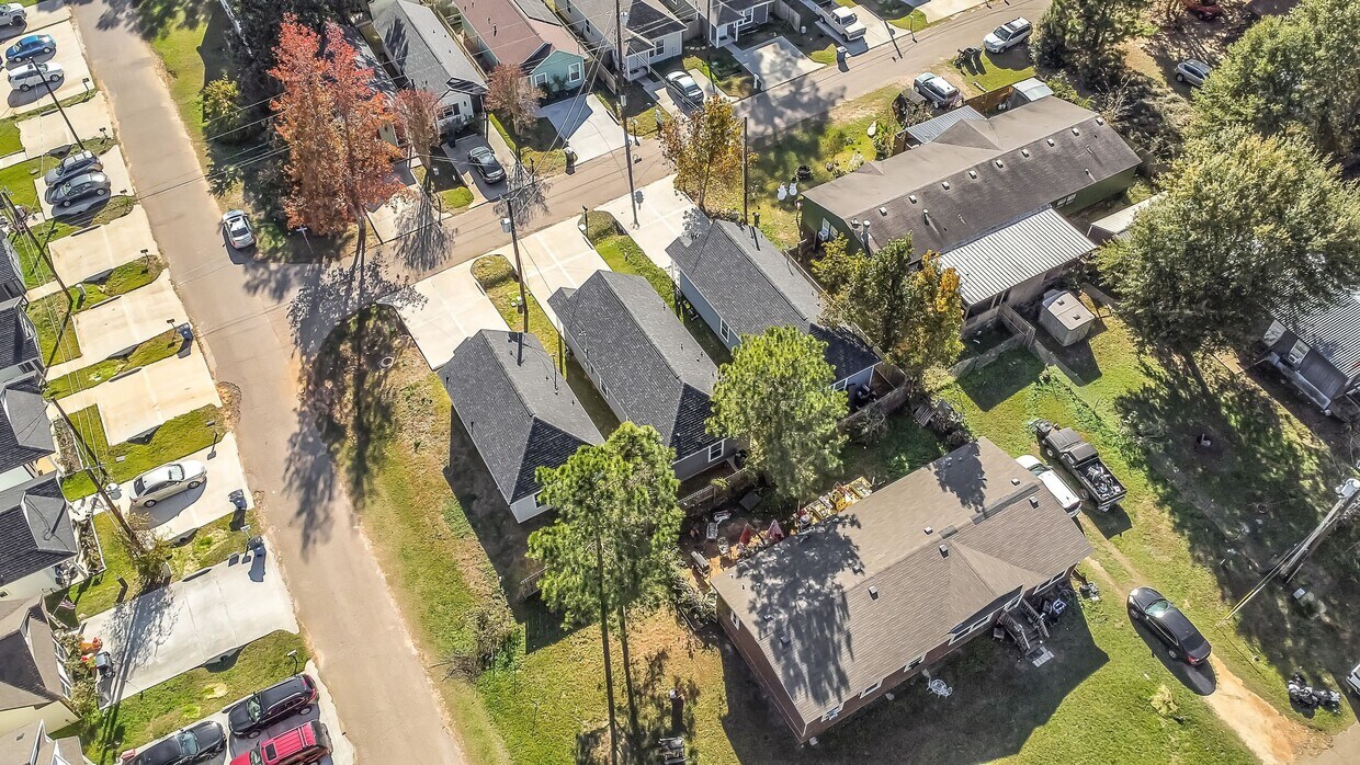 Foto del edificio - 16606 E Forrestal St