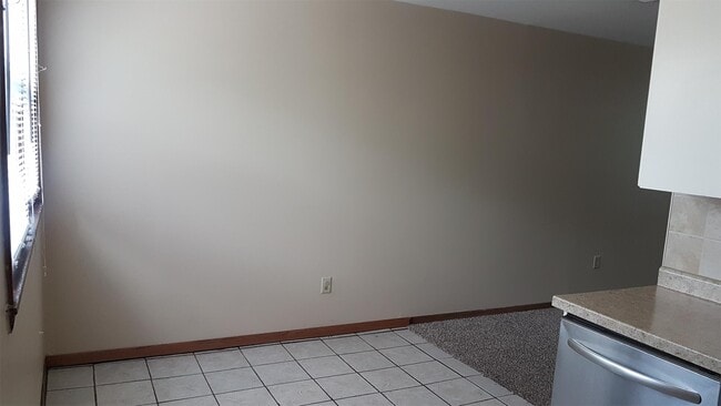 Building Photo - 4724 Merced St