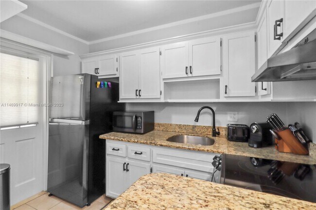 Foto del edificio - 2420 SE 17th St