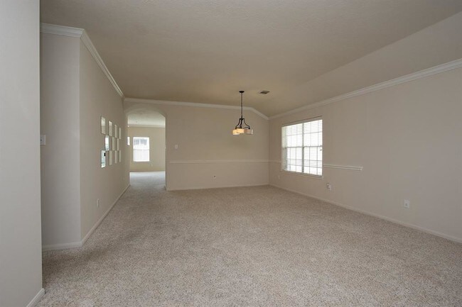 Building Photo - 9306 Floral Crest Dr