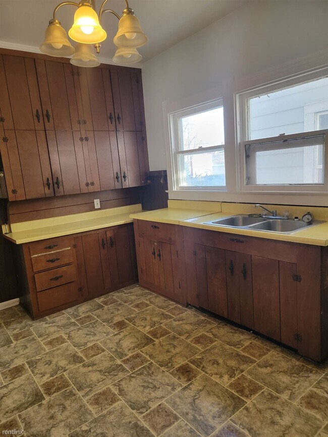 Building Photo - 3 br, 1.5 bath House - 333 Valleywood Dr