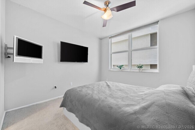 Foto del edificio - 347 N New River Dr E