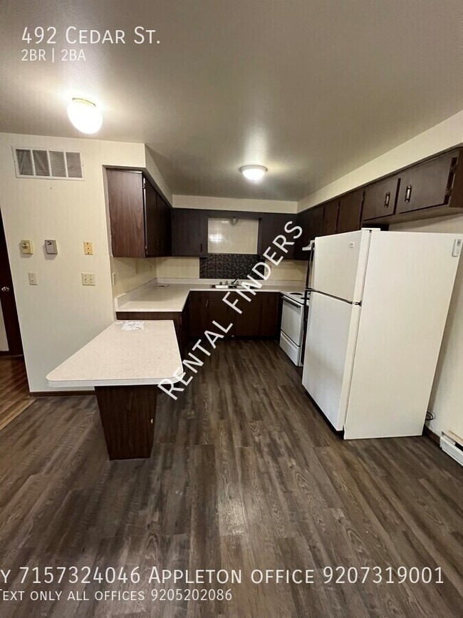 Building Photo - 492 Cedar St