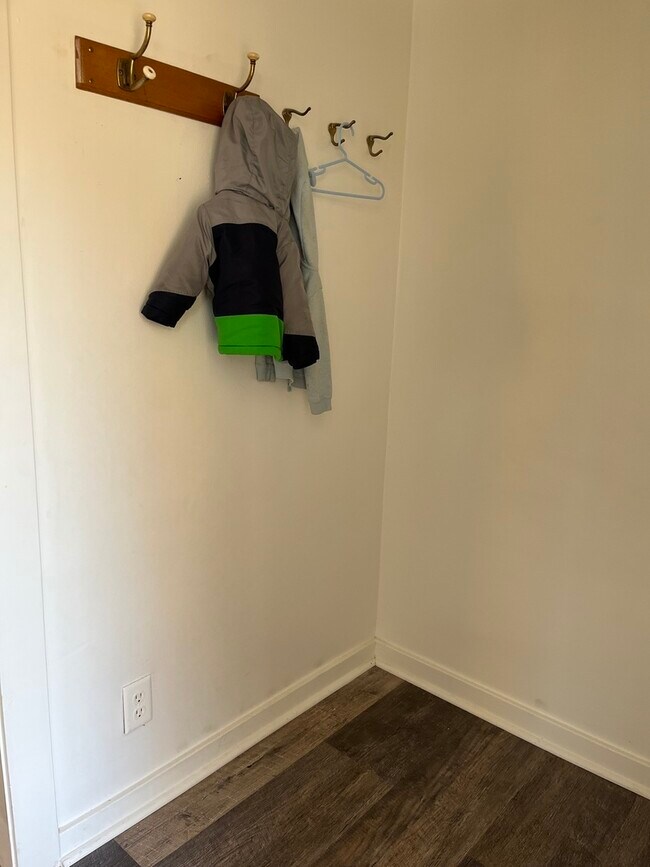 Foto del edificio - 88 Fox Ave