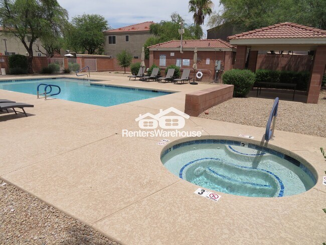 Foto del edificio - 17606 N 17th Pl
