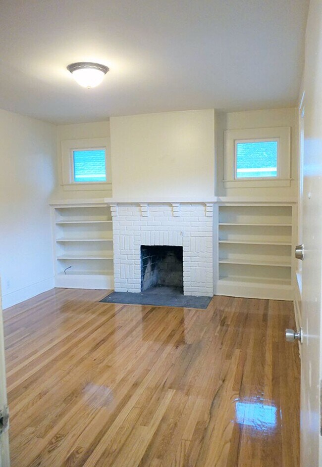 Building Photo - 147 Fellows Ave