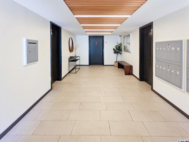 Foto del edificio - 515 N Jackson St