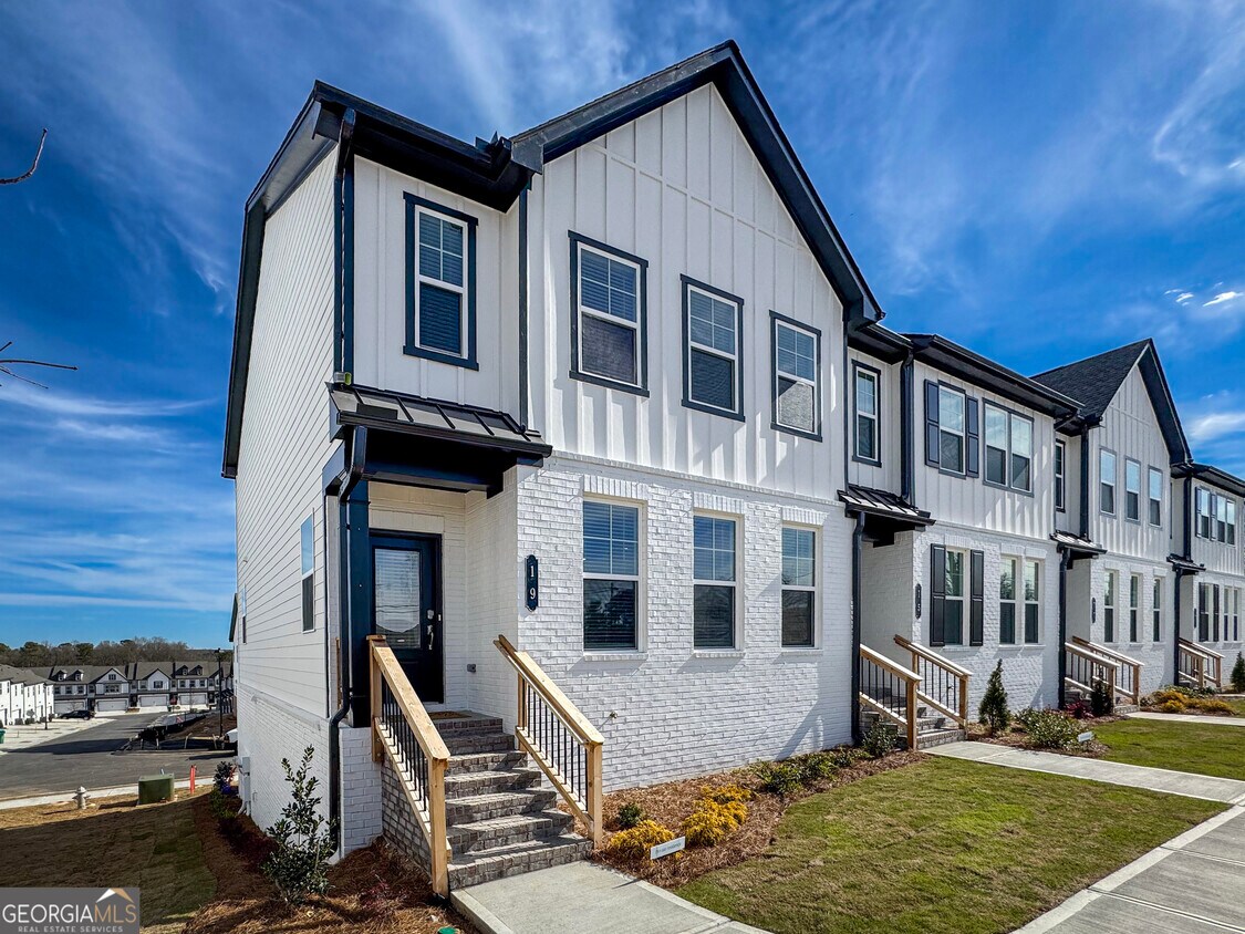 41 Constitution Ave, Pendergrass, GA 30567 Townhome Rentals in Pendergrass GA