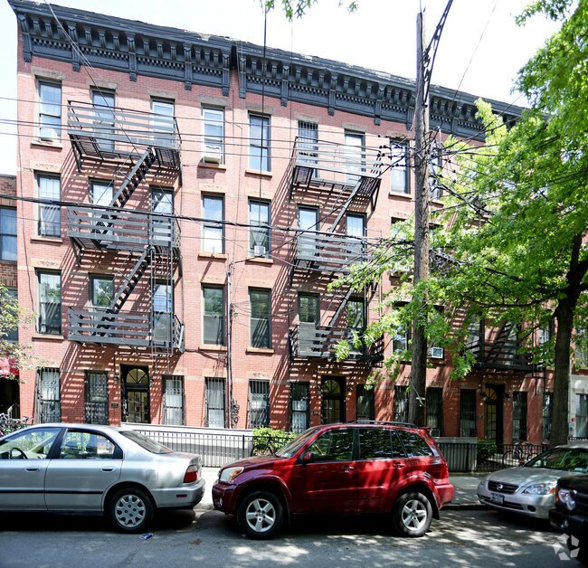 Building Photo - 535 Clinton St
