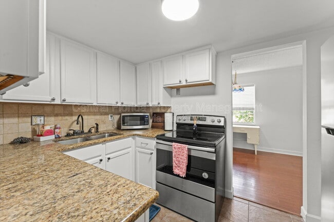 Building Photo - 225 Lewfield Cir