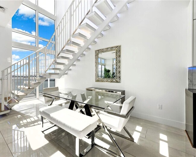 Foto del edificio - 601 NE 27th St