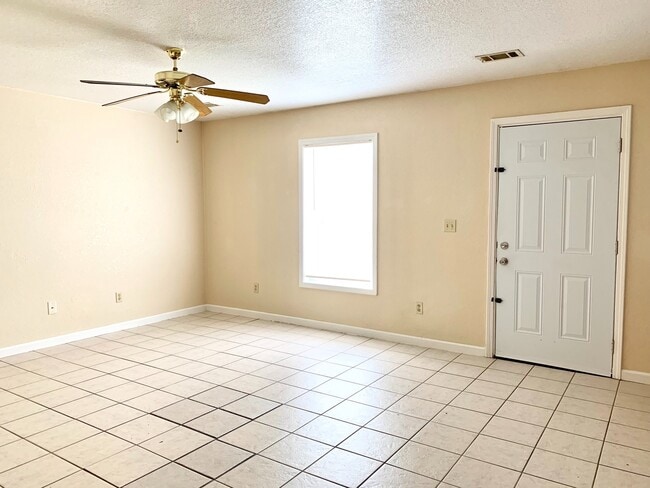 Foto del edificio - A-C Hill